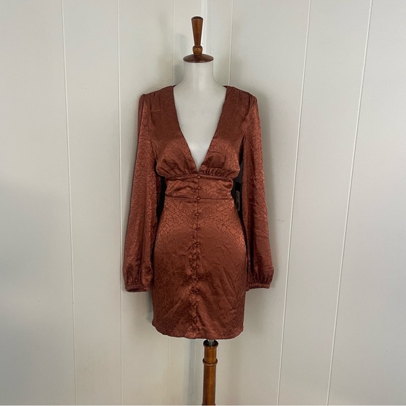 Bebe Satin Mini Dress Women’s M Copper Jacquard V-Neck Long Sleeve Sheath Sexy - Picture 10 of 10